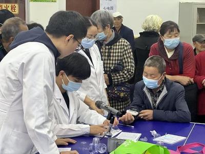 漢濱區新城社區衛生服務中心開展重點人群健康體檢暨健康咨詢服務