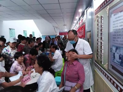 義診服務暖人心 專家走進社區，健康咨詢零距離